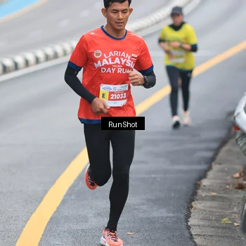 Runner Photo 7024384