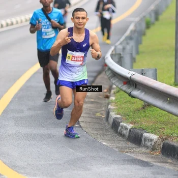 Runner Photo 7024411