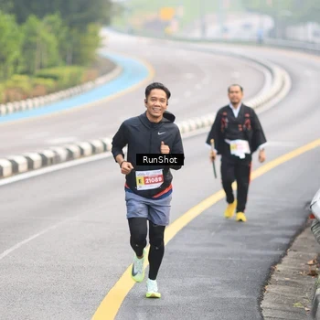 Runner Photo 7024449