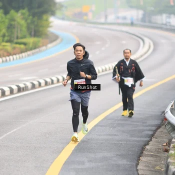 Runner Photo 7024450
