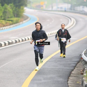 Runner Photo 7024453