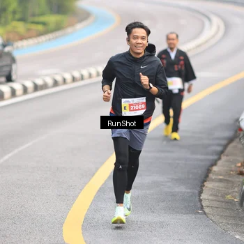 Runner Photo 7024458