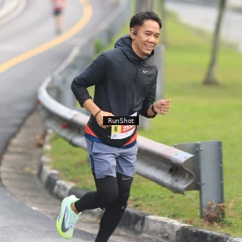 Runner Photo 7024468