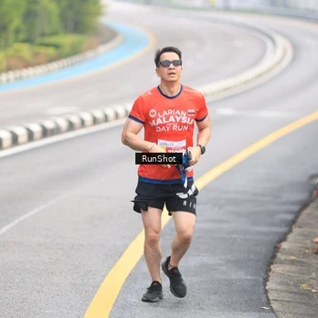 Runner Photo 7024537