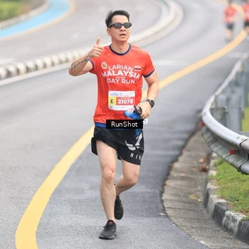 Runner Photo 7024543