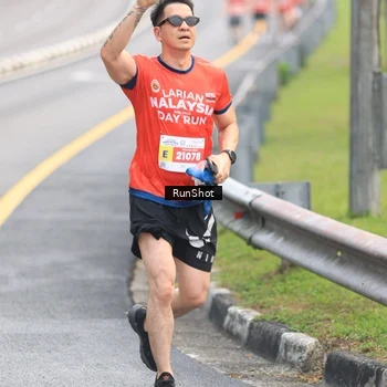 Runner Photo 7024553