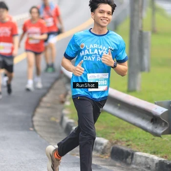 Runner Photo 7024597