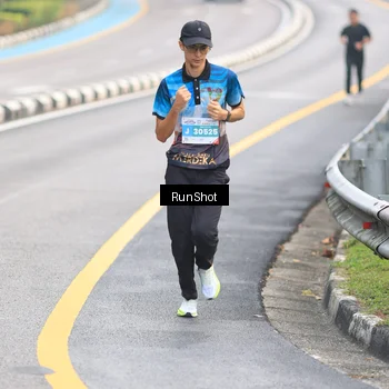 Runner Photo 7024630