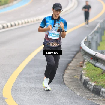 Runner Photo 7024633