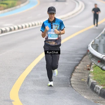 Runner Photo 7024635