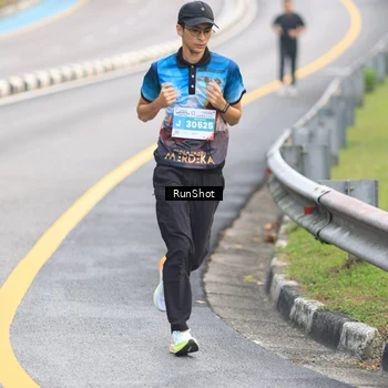 Runner Photo 7024636