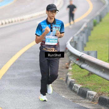 Runner Photo 7024639