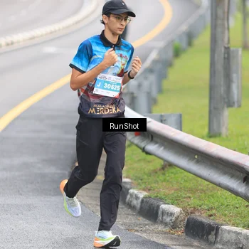 Runner Photo 7024641