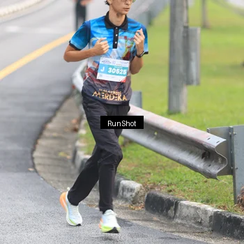 Runner Photo 7024646