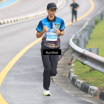 Runner Photo 7024648