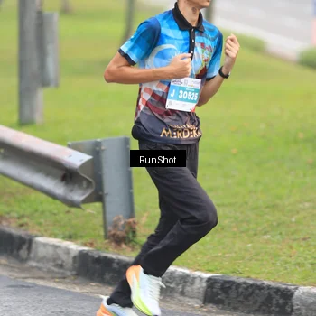 Runner Photo 7024649