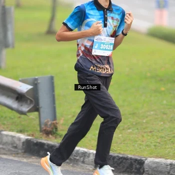 Runner Photo 7024652