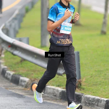Runner Photo 7024654