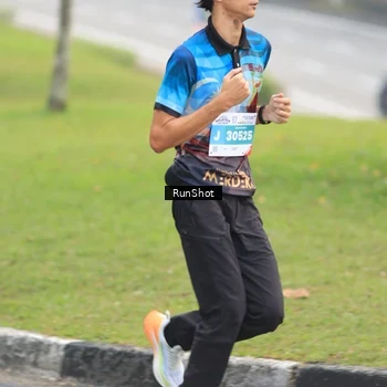 Runner Photo 7024658