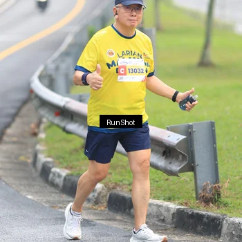 Runner Photo 7024696