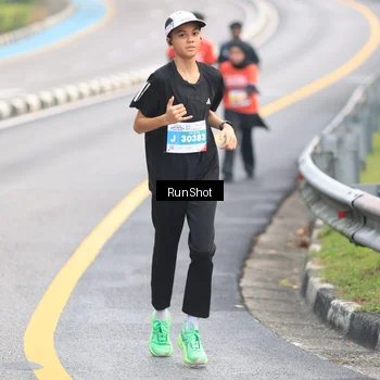 Runner Photo 7024811