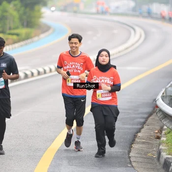 Runner Photo 7024827