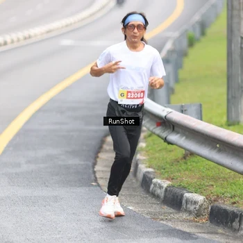 Runner Photo 7024872