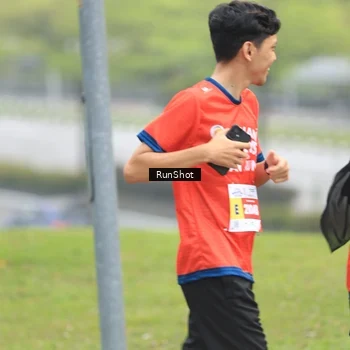 Runner Photo 7024875