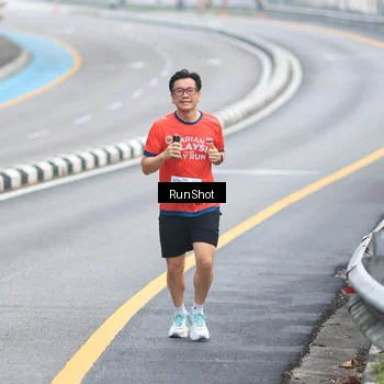 Runner Photo 7024888