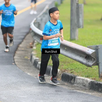 Runner Photo 7024915