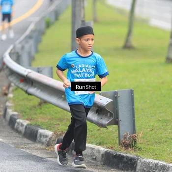 Runner Photo 7024918