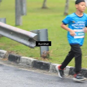 Runner Photo 7024924