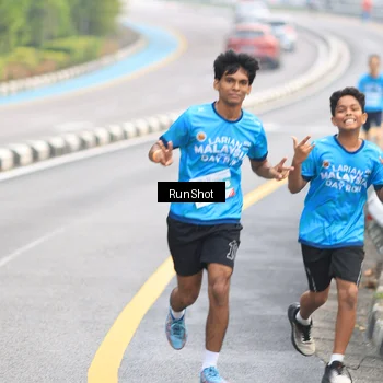 Runner Photo 7024925