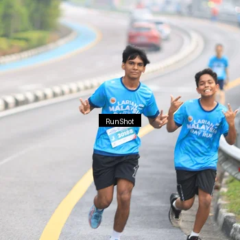 Runner Photo 7024926