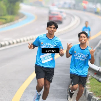 Runner Photo 7024929