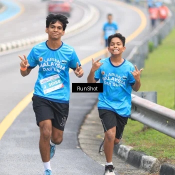 Runner Photo 7024933