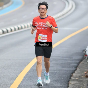 Runner Photo 7024937