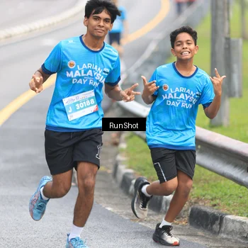 Runner Photo 7024941