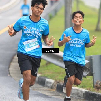 Runner Photo 7024943