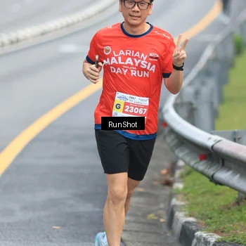 Runner Photo 7024972
