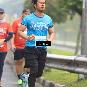 Runner Photo 7024973
