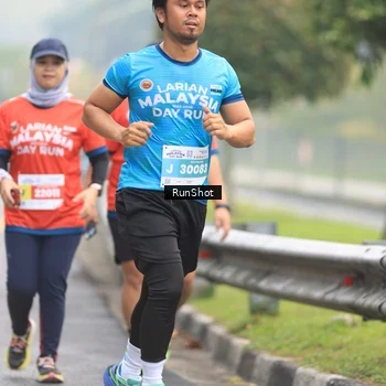 Runner Photo 7024975