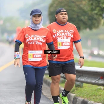 Runner Photo 7024980