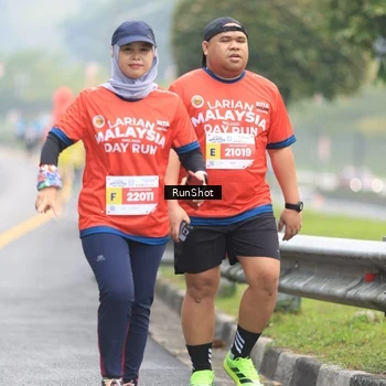 Runner Photo 7024983