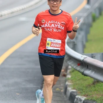Runner Photo 7024986