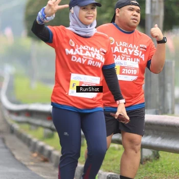 Runner Photo 7024995