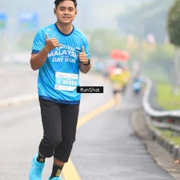 Runner Photo 7025007