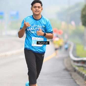 Runner Photo 7025008