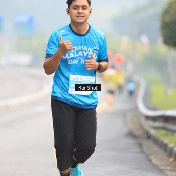 Runner Photo 7025010