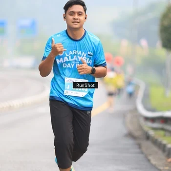 Runner Photo 7025011